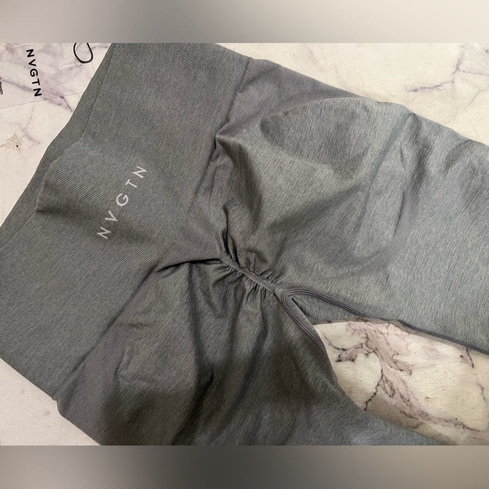 NVGTN contour seamless 2.0 brand new, never worn in bag.